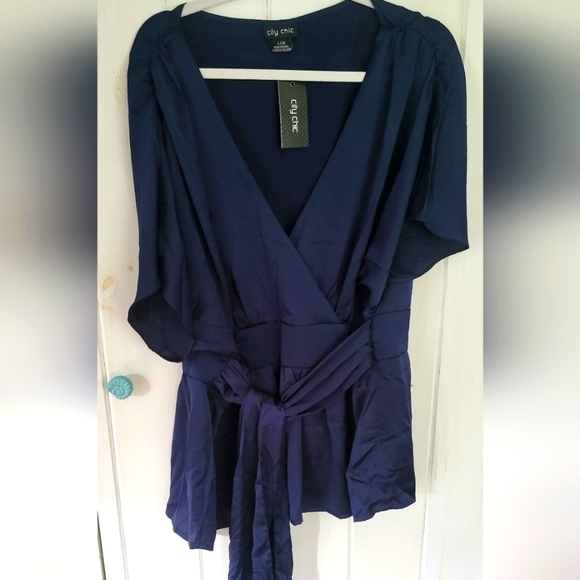 City Chic Satin Tye Waist Peplum Crossover Top - Picture 1 of 8